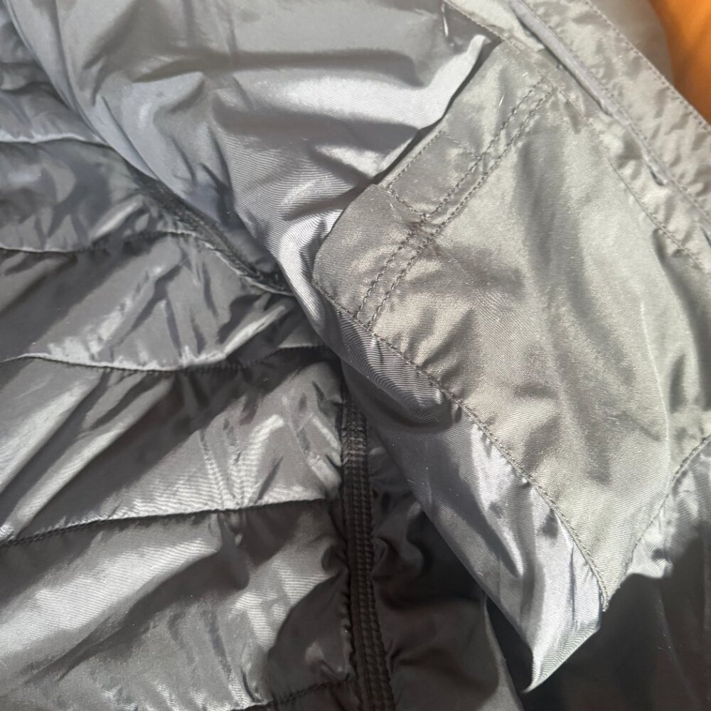 Woman's Carhartt Lined jacket Sz. XXL (20) Like new! - Picture 4 of 6